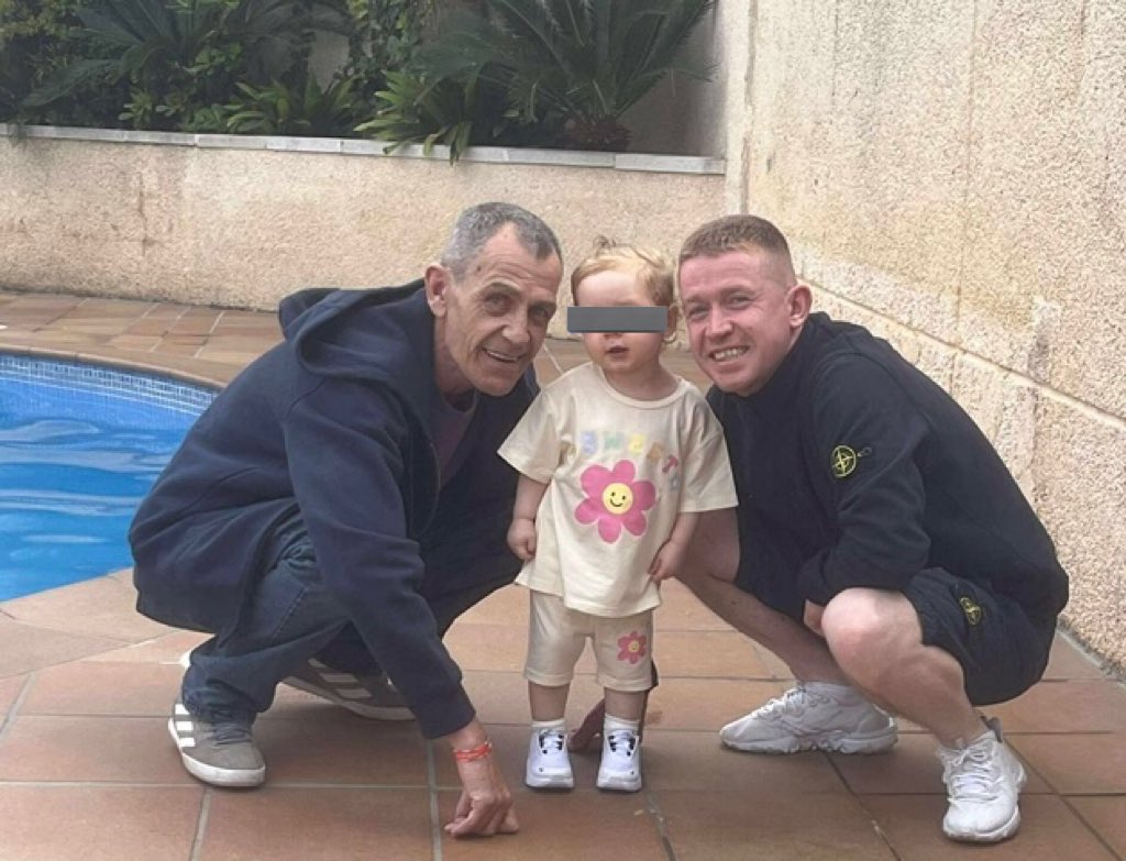 SNamecam's tweet photo. Me, #PapasPrincess❤️& lad arriving in Spain. She was no princess 🤣wee wideo & epic performances. If she was with me during my “tripoli rooftop” Id be safe. I wouldn’t have tried to expect help from this corrupt nation. Why airlift ppl to bring uk terror & abandon me, rhetorical! https://t.co/0KPiHZnsx4