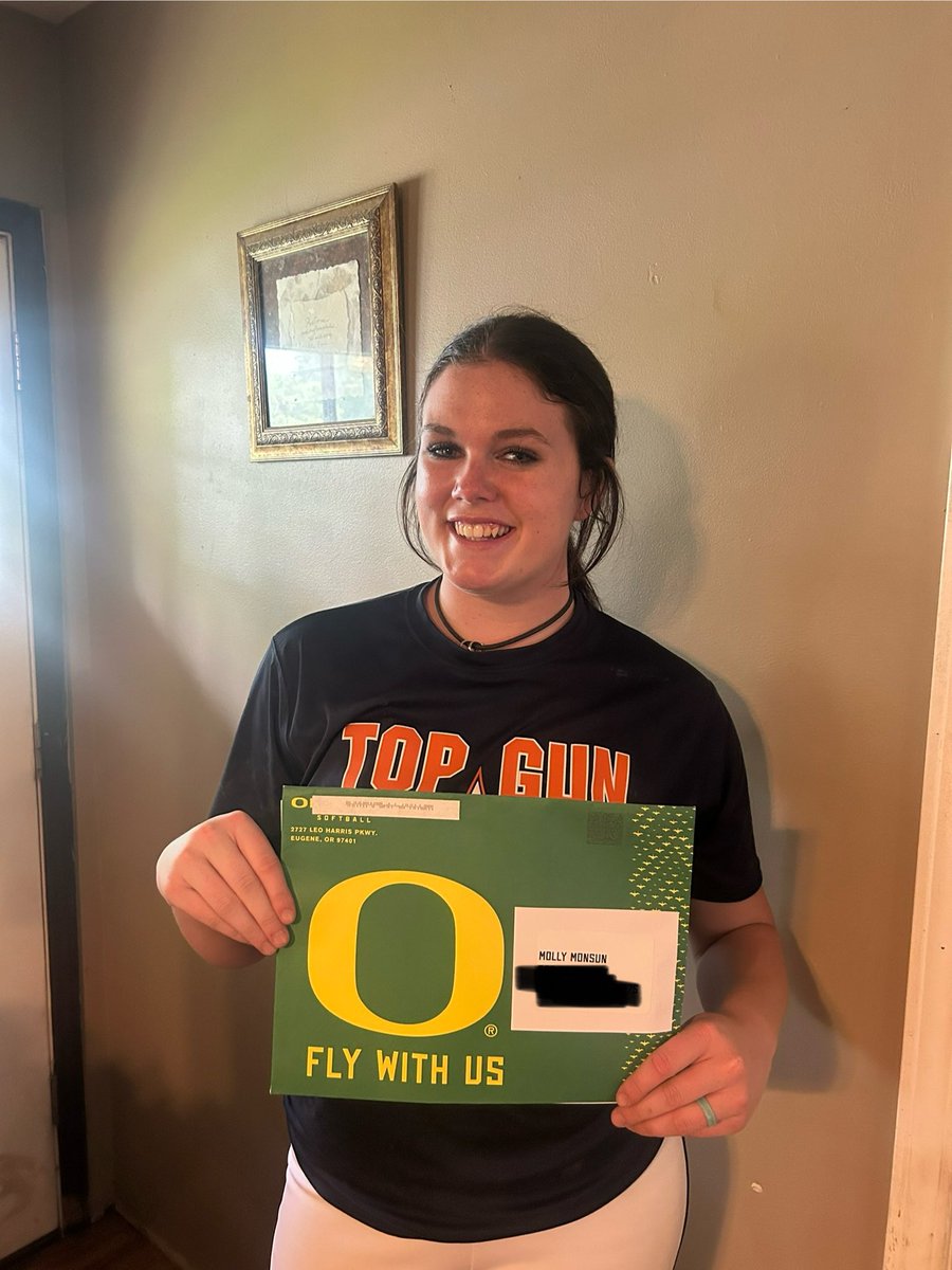 Molly Munson (@mollymunson_18) on Twitter photo After high school softball camp, I came home to more mail from <a href="/OregonSB/">Oregon Softball</a>. Thank you for all the info. I can’t wait to watch you guys compete in the WCWS! #GoDucks
<a href="/MelyssaLombardi/">Melyssa Lombardi</a> <a href="/Sam_Marder/">sam marder</a> <a href="/topgun_skim/">Top Gun National 16u-SK</a> <a href="/TGA_Turner/">Top Gun National 18U</a> <a href="/TGASciara/">Top Gun National 16</a> <a href="/LineDsoftball/">Line Drive Media</a> <a href="/PrepSoftball/">Prep Softball 🥎</a> <a href="/SoftbalAmerica/">Softball America</a> After high school softball camp, I came home to more mail from <a href="/OregonSB/">Oregon Softball</a>. Thank you for all the info. I can’t wait to watch you guys compete in the WCWS! #GoDucks
<a href="/MelyssaLombardi/">Melyssa Lombardi</a> <a href="/Sam_Marder/">sam marder</a> <a href="/topgun_skim/">Top Gun National 16u-SK</a> <a href="/TGA_Turner/">Top Gun National 18U</a> <a href="/TGASciara/">Top Gun National 16</a> <a href="/LineDsoftball/">Line Drive Media</a> <a href="/PrepSoftball/">Prep Softball 🥎</a> <a href="/SoftbalAmerica/">Softball America</a>