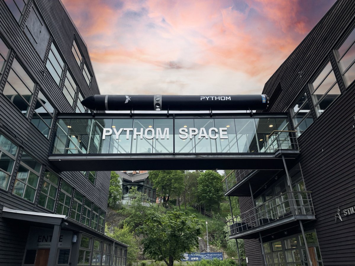 Pythom Space tweet media