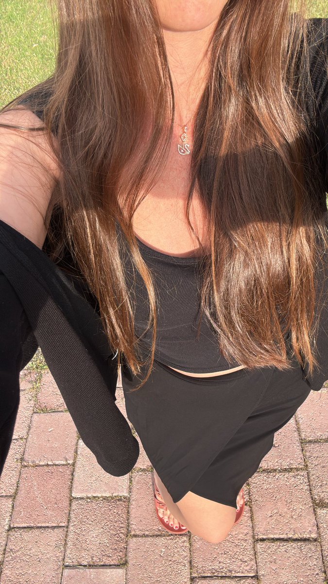 saçımı sarı yapmamak için çok zor duruyorum