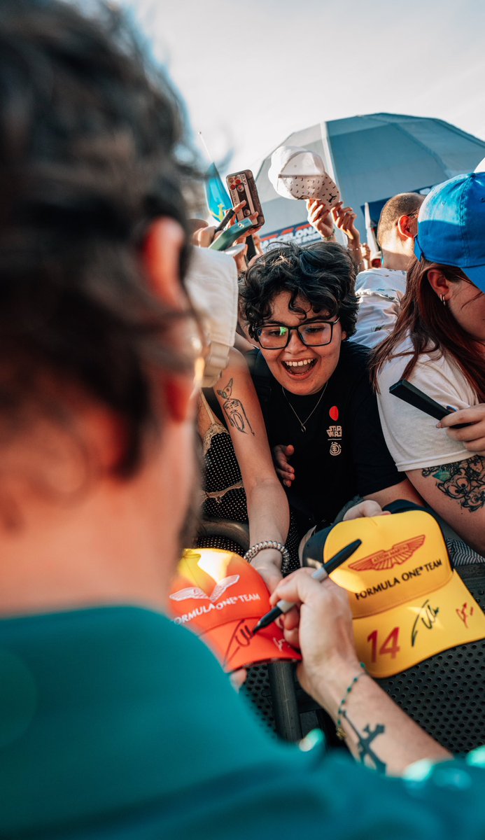 Home race. 💚

The unmistakable spirit of Spanish fans.

#SpanishGP <a href="/alo_oficial/">Fernando Alonso</a>