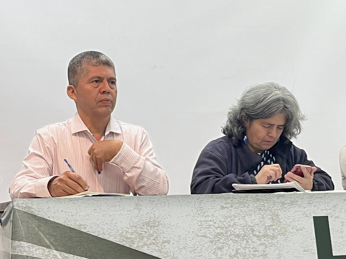 #AmazoniaEcuatoriana
Ayer en el Auditorio Pedro Jorge Vera, FACSO - UCE, llevamos a cabo el Foro Internacional #AntiChevron, un espacio de denuncia y reflexión sobre dos de los casos más graves de injusticia ambiental en el país:
Caso #AguindavsChevron: La histórica lucha de