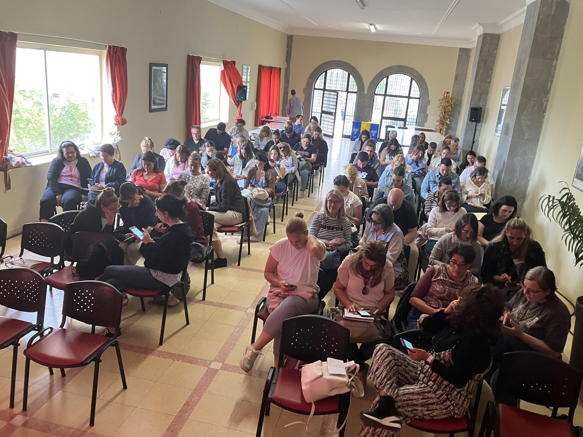 Erecanarias's tweet photo. Asambleas del profesorado de Religión en Lanzarote (27 de mayo) y GC (28 de mayo). “Gracias por el esfuerzo y el trabajo” #ReliCanarias #ReliEsMas https://t.co/mtf8a2aOVL
