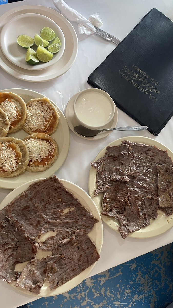 PepeGabrielU2's tweet image. #PoderosoDelux ya me pasé cuatro a 4 vientos ayer, les comparto una asesina