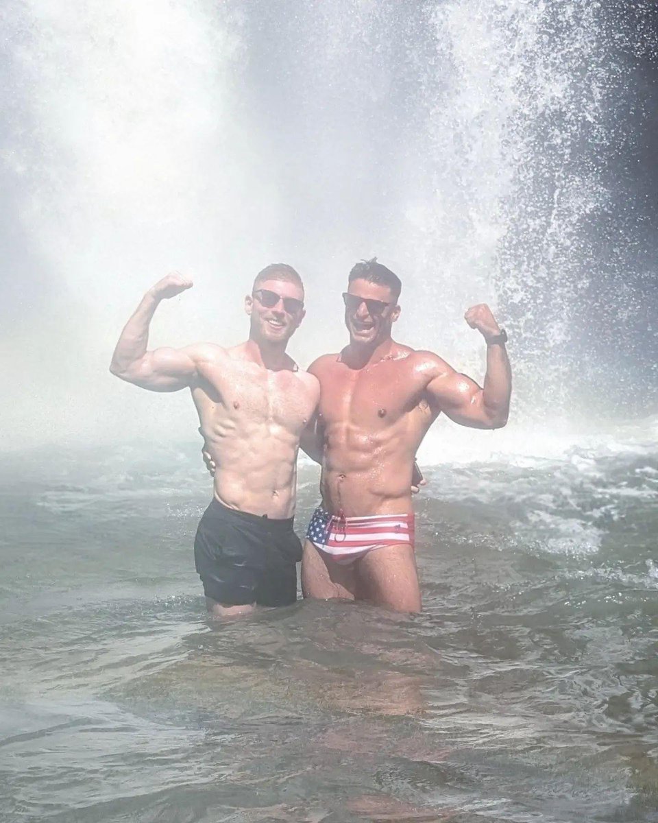 magatoronto's tweet photo. I need more conservative white gays in my lifeπͺπͺπͺπͺπΊπΈπΊπΈπΊπΈπΊπΈ #MAGA #MakeAmericaGreatAgain #gayconservatives #gayrepublicans #logcabinrepublicans #homocon #gaypatriots #conservativegays #gaysforTrump https://t.co/fbLFMvyMea