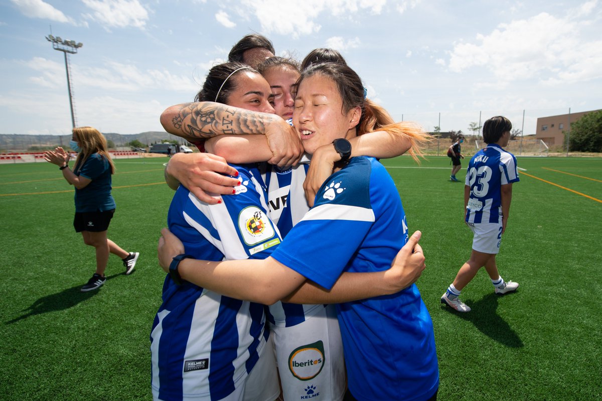 Volveremos a abrazarnos.
Volveremos a llorar de alegría.
Volveremos a saltar.

🤍💙 𝑽𝒐𝒍𝒗𝒆𝒓𝒆𝒎𝒐𝒔, <a href="/LigaF_oficial/">Liga F</a>.

#GloriosasDePrimera
#GoazenGloriosas ⚪️🔵