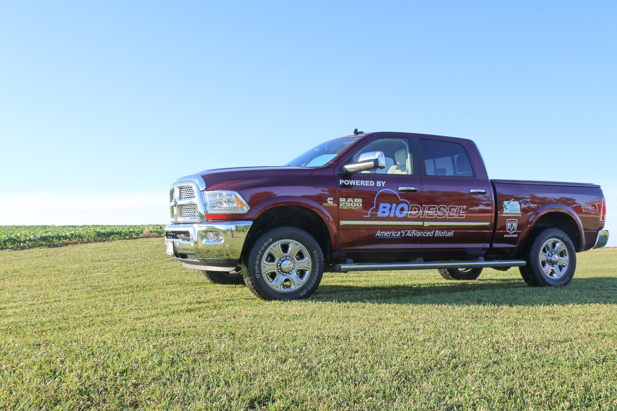 KsSoybean's tweet image. A 5.25B-gallon RFS supports clean energy, American jobs & a stronger economy. Thank you to all 4 Kansas delegation members for signing a bipartisan letter to President Trump urging a strong RFS rule for 2026 and beyond.🌱⛽️
@RepDavids @RepRonEstes @TraceyMannKS @DerekSchmidtKS
