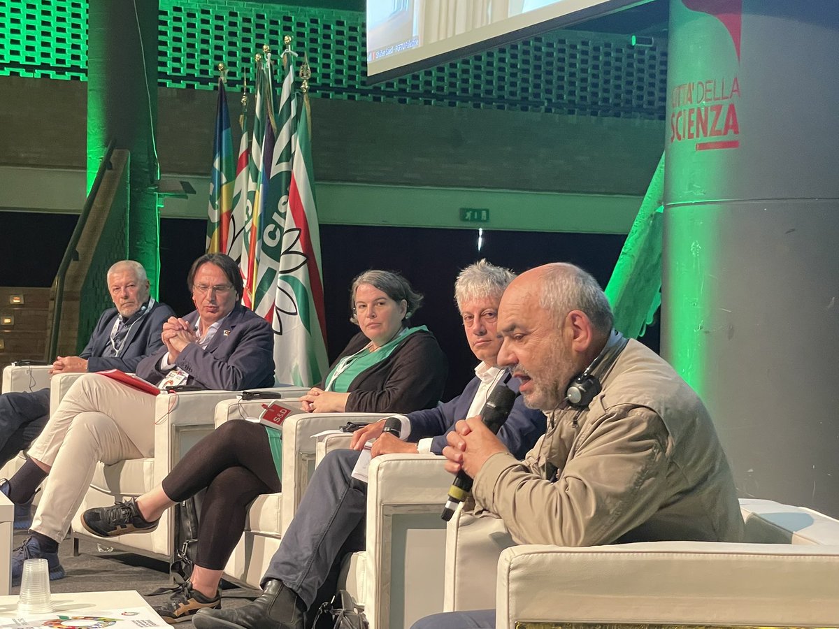 XXI Congresso #FIM Ozkan di <a href="/IndustriALL_GU/">IndustriALL 🦋 @industriall-union.org</a> il sindacato globale è unito per la Pace in solidarietà alla popolazione di Gaza