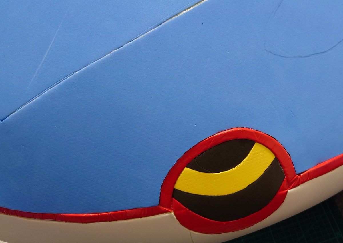 部屋が汚いので一部だけ進捗公開。
可愛いおめめ。