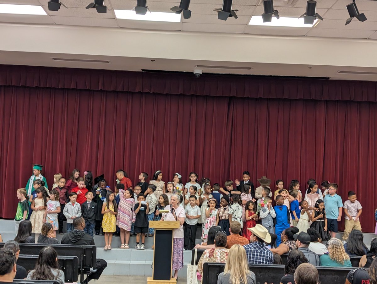 SUPESCubs's tweet photo. Wishing all of our CUBS and their families a wonderful, fun-filled, and safe summer break! We’re so proud of our recently promoted Kinder-CUBS and can’t wait to see all the amazing things they’ll do in 1st grade! https://t.co/OIL4sH97we