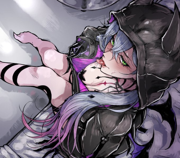 チラ見せリリス 