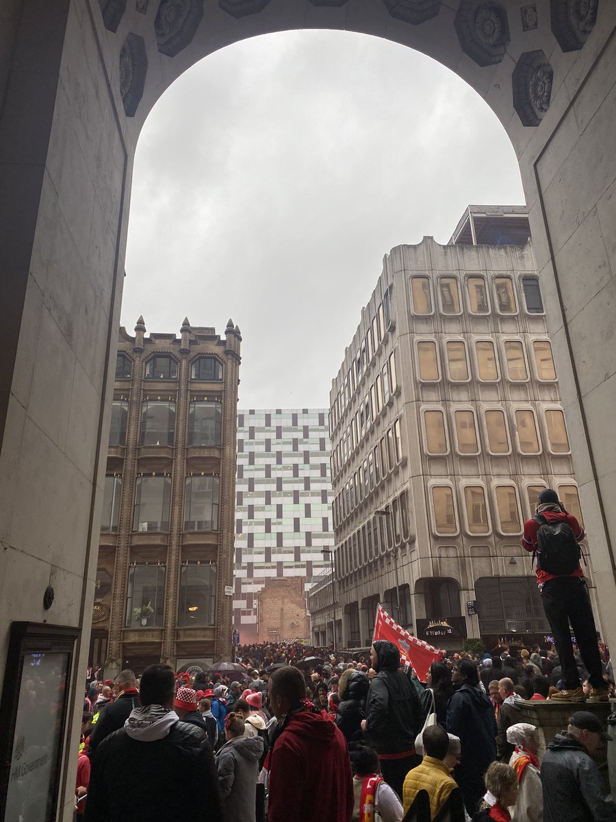 Mick_Grace4's tweet photo. Weird few days to be honest. Little flashes of some of the best memories I’ll ever have, mixed with those few hours of confusion and fear. We had been standing on the road on Water St but moved to the side to get out of the rain. The parade had finished so people were headed..1/? https://t.co/yhYWCknqyn