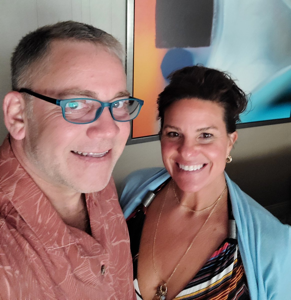 BlueGlassesAlex's tweet image. #XRPLV 
#DigitalAssetInvestor
#DigitalPerspectives
#XRPFamily 
#GrowingMyCommunity
My 2nd year. 
Brought my better half. 
Thank you, Mr &amp;amp; Mrs Backup!!!