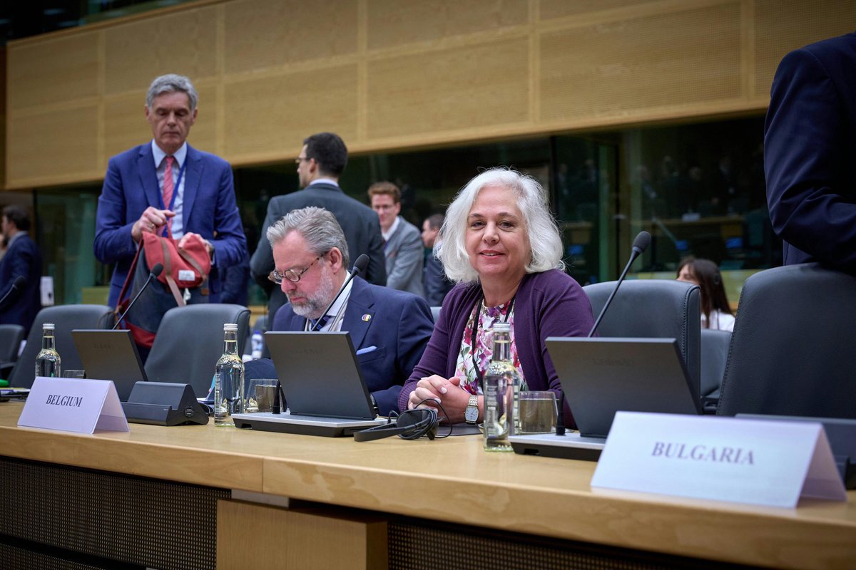 Belgium at NATO (@belgiumnato) on Twitter photo Together with 🇧🇪 PSC Ambassador Pierre Gillon, our Ambassador participated in an informal NAC-PSC meeting, co-chaired by <a href="/DepSecGenNATO/">Radmila Shekerinska</a> and <a href="/FienBZ/">Delphine Pronk</a>. Important discussions on how to further enhance our support to 🇺🇦. Close NATO-EU cooperation is essential. Together with 🇧🇪 PSC Ambassador Pierre Gillon, our Ambassador participated in an informal NAC-PSC meeting, co-chaired by <a href="/DepSecGenNATO/">Radmila Shekerinska</a> and <a href="/FienBZ/">Delphine Pronk</a>. Important discussions on how to further enhance our support to 🇺🇦. Close NATO-EU cooperation is essential.