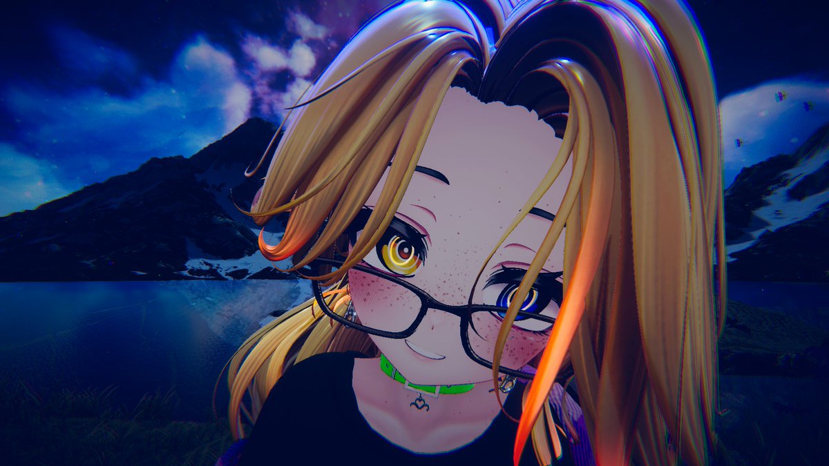 whatcha lookin at beautiful~? :3