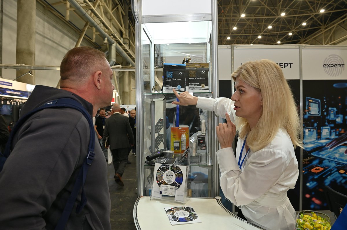trace_eye_d's tweet photo. Trace Eye-D narcotics &amp; explosives instant detection solutions on display in Kyiv, #Ukraine️ at Expert Security IV 2025 Expo! 

Thanks to our valued distributor partner RPC Expert (https://t.co/oTS5ow0QQO) for their support!

Event : https://t.co/nh6caLWICf https://t.co/RyWaxtkky0
