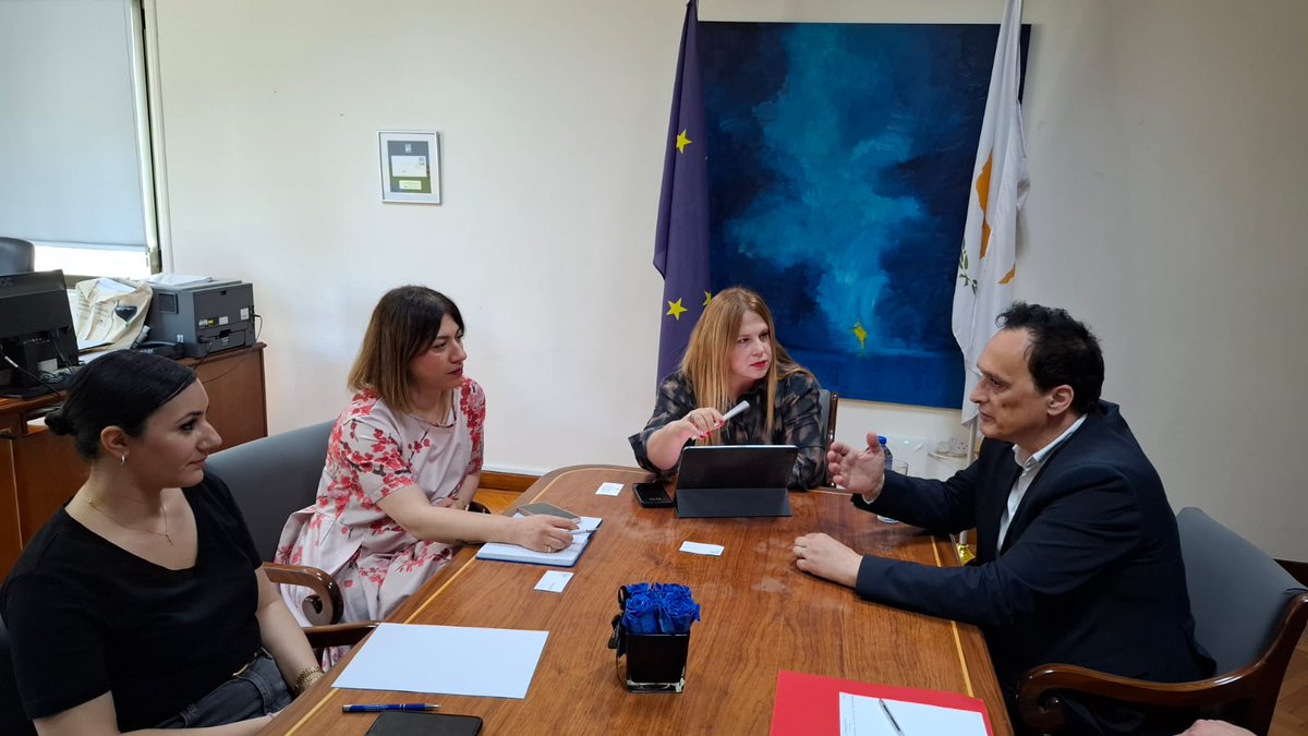 Jean-Marc Berthon (@berthonjeanmarc) on Twitter photo Chypre. Discussion avec Maria Stylianou-Lottides, Ombudsman, acteur indispensable de l'état de droit, dont les droits des personnes #LGBT+ sont l'un des baromètres. <a href="/CYOmbudsman/">Cyprus Ombudsman</a> Chypre. Discussion avec Maria Stylianou-Lottides, Ombudsman, acteur indispensable de l'état de droit, dont les droits des personnes #LGBT+ sont l'un des baromètres. <a href="/CYOmbudsman/">Cyprus Ombudsman</a>