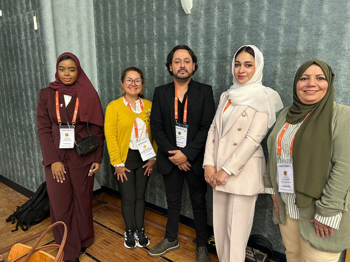 Desde #París continuamos fomentando las acciones para la apertura de mercados.  

Se consolida el aspecto sanitario con autoridades de #EmiratosÁrabes para exportar productos cárnicos ecuatorianos. 
🇪🇨🤝🇦🇪

#ElNuevoEcuador #NoSeDetiene