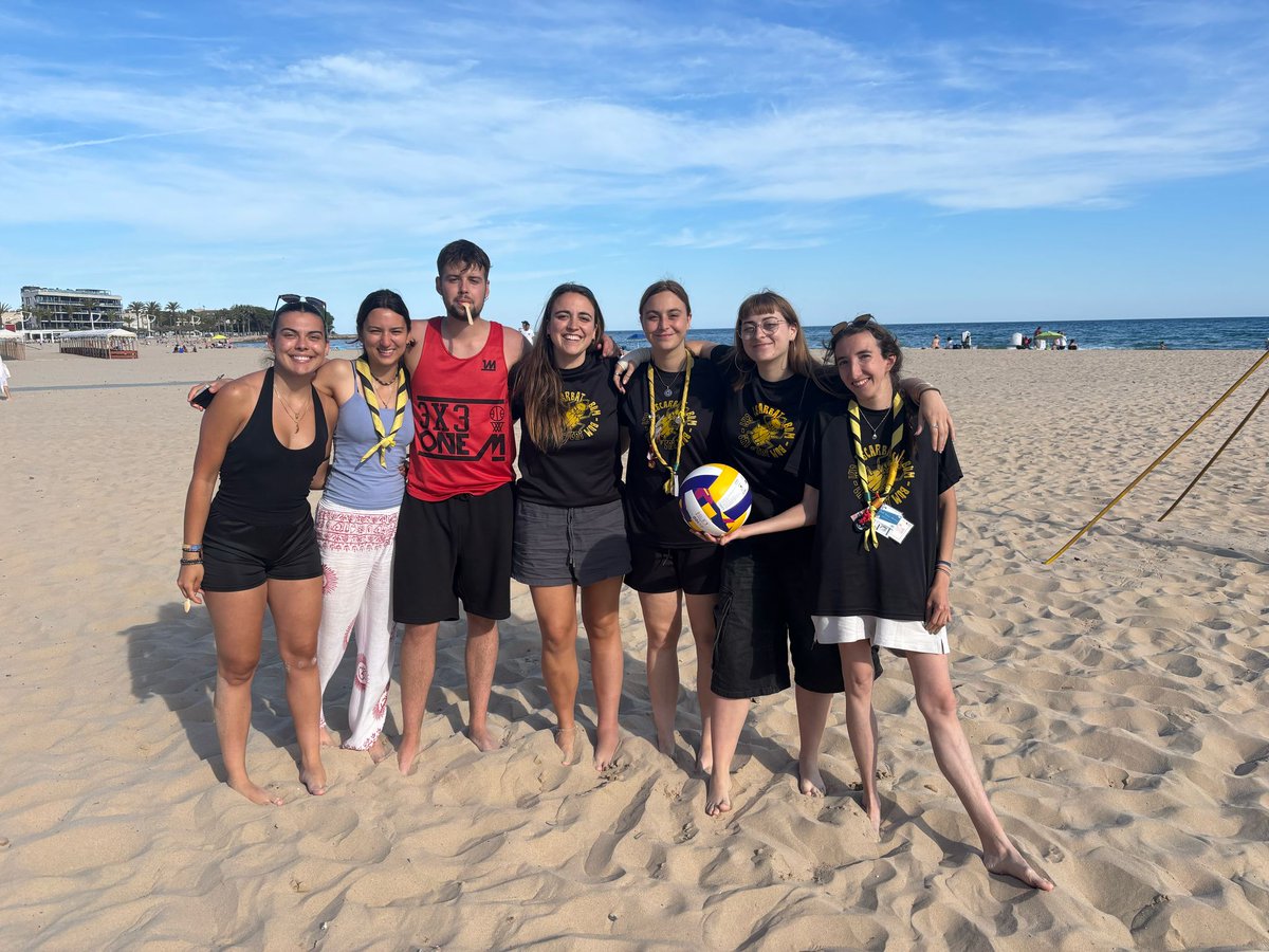 🤎 Alguns caps del cau de Valls vam participar a la Lliga de la Pilota! 

Dissabte 24 de maig, ens vam trobar amb la resta de caps de la <a href="/megtarragona/">MEG Tarragona</a> per jugar a volley i tot i tenir algunes jugadores lesionades, vam demostrar que lo més important no és guanyar, sinó participar!