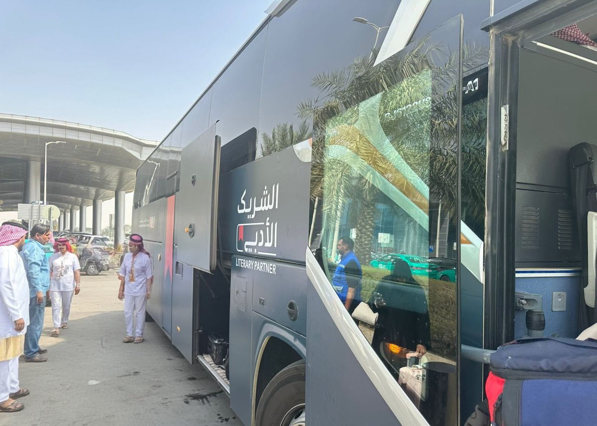 asmarcafe_sa's tweet photo. وصول الضيوف الشركاء الأدبيين إلى مطار الرياض استعداداً لاحتفال التتويج غداً
#الرياض #الشريك_الأدبي #هيئة_الأدب_والنشر_والترجمة 
#أسمار #أسمار_كافيه @LPTC_MOC 
@MOCSaudi 
@oteif_a https://t.co/Cnu782Qivg