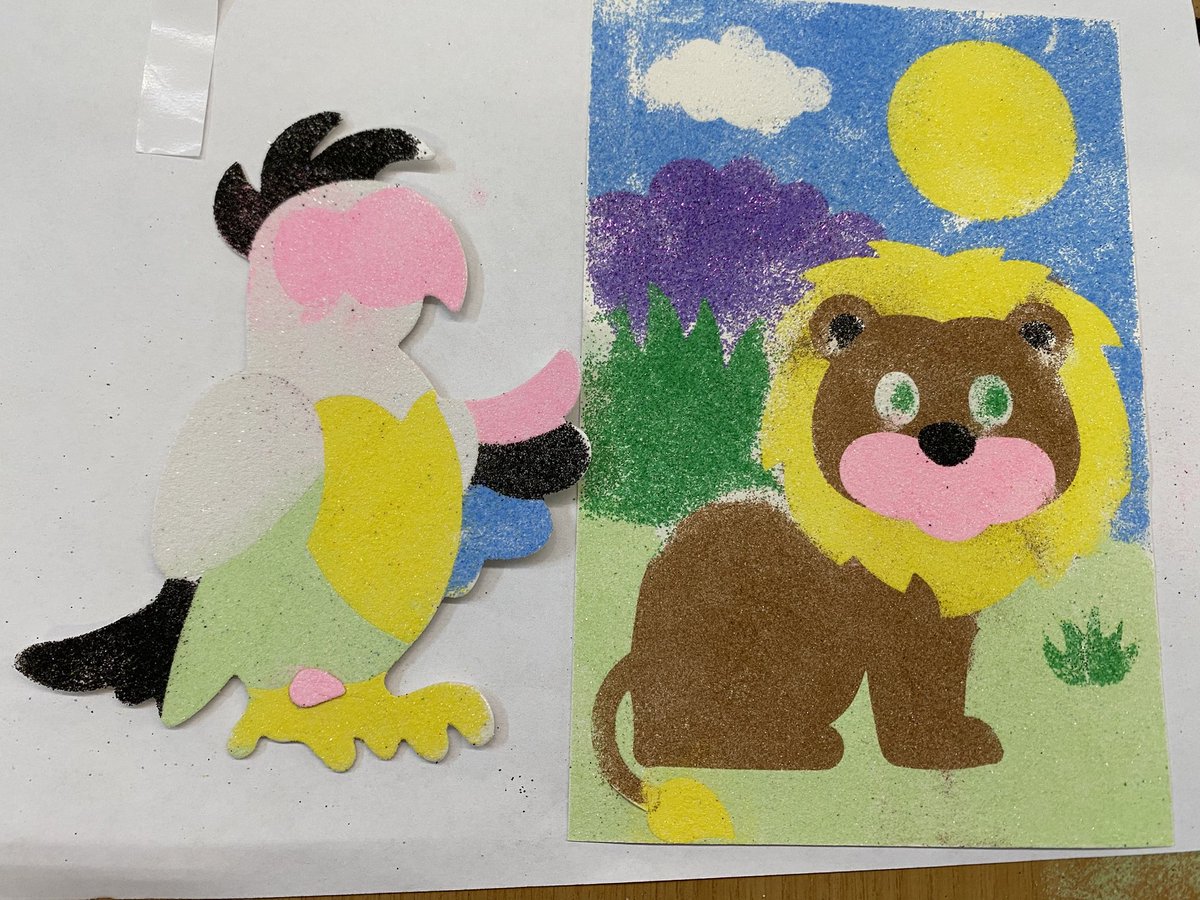 WFlibraries's tweet image. Some fantastic #sandart at #NormantonLibrary @MyWakefield #schoolholidays #craft