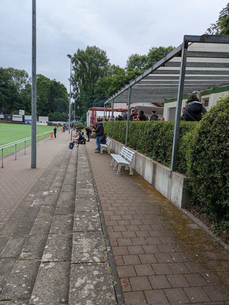oekedortmund's tweet photo. #897

Sportplatz am Waldschlösschen 
SV Bommern 05 gg SW Wattenscheid
Kreispokal Bochum (local cup)

💶 6
⚽ 3-1
🧑‍🤝‍🧑 ca 400

Großer Finaltag Fußballkreis Bochum. Spiel um Platz mit einem verdienten Sieger.

#groundhopping 
#groundhopper 
#unsereamateure
#ökeontour
#weitmar https://t.co/z6S8jmXfeD