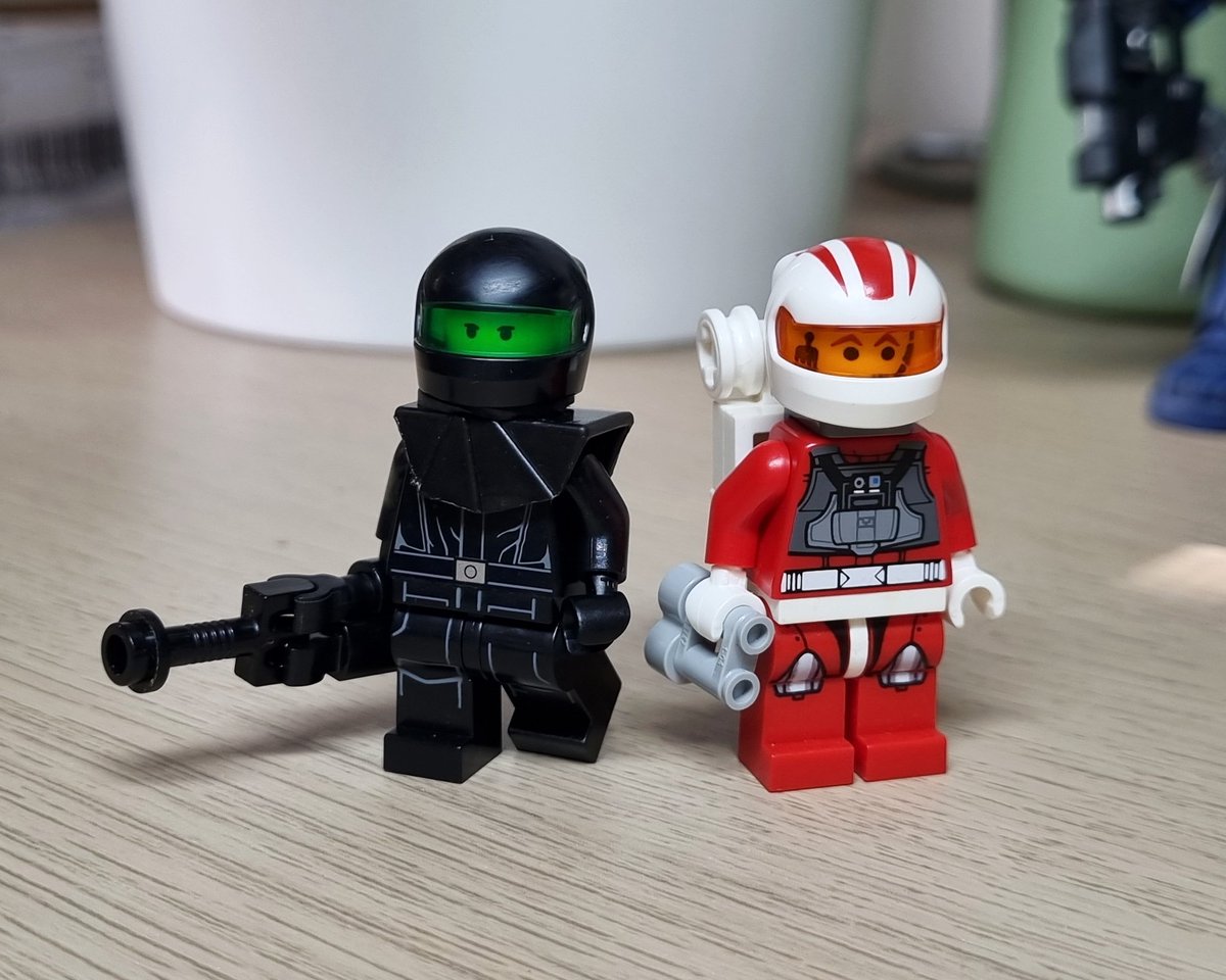 space guys ft. the new F1 helmets

#lego #レゴl