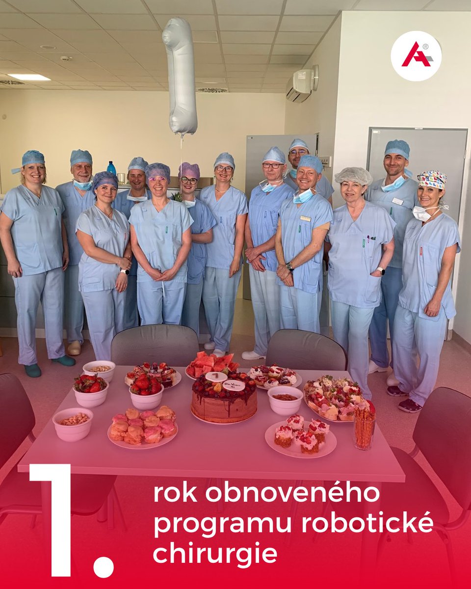 🤖 Robot da Vinci Xi našim chirurgickým týmům pomáhá už rok! 🥳 Lékaři tohoto čtyřrukého asistenta využili u více než 270 operací, nejčastěji v oblasti urologie.  Více ve zprávě 👉 1url.cz/ZJiXA