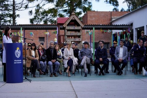 El CCIU participó en el relanzamiento del Proyecto Moña del <a href="/Minterioruy/">Ministerio del Interior</a> y <a href="/ANEP_Uruguay/">ANEP</a> <a href="/Pelotaalmedio/">Pelota al Medio</a> en acto realizado en la Escuela 354 de Instrucciones. <a href="/CNegro7/">Carlos Negro</a> <a href="/GValverdeGomez/">Gabriela Valverde Gómez</a> <a href="/Pablocagg/">Pablo Caggiani</a> cciu.org.uy/cciu-en-el-rel…