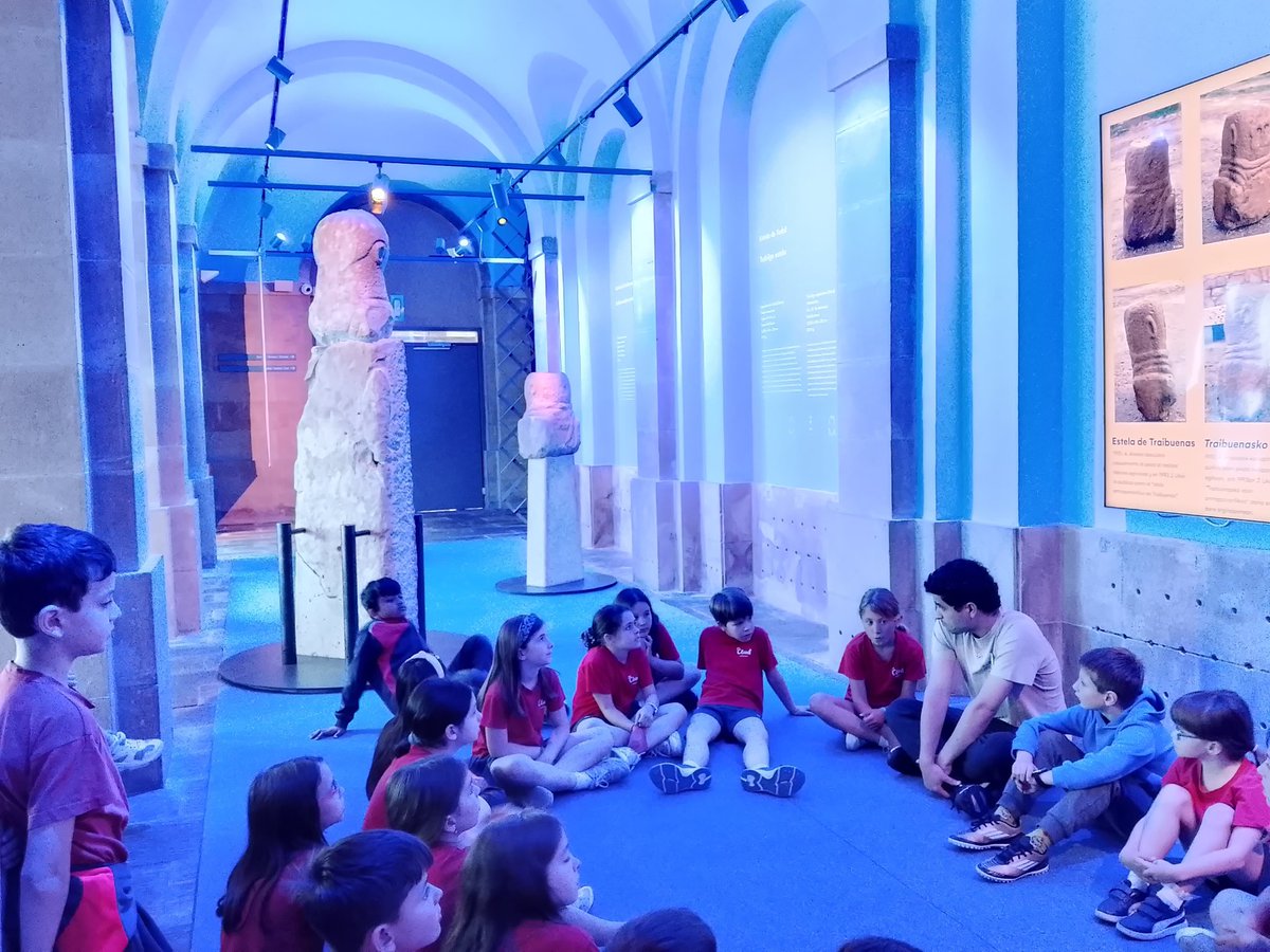 ClaretLarraona's tweet photo. En 3º de Primaria, dentro de nuestro proyecto de 𝐏𝐫𝐞𝐡𝐢𝐬𝐭𝐨𝐫𝐢𝐚, hemos visitado la sala de la Prehistoria en el Museo de Navarra.
#proyecto #prehistoria #museodenavarra #juntosaprendemosmejor #somosclaretlarraona https://t.co/eWiZMDEkKN