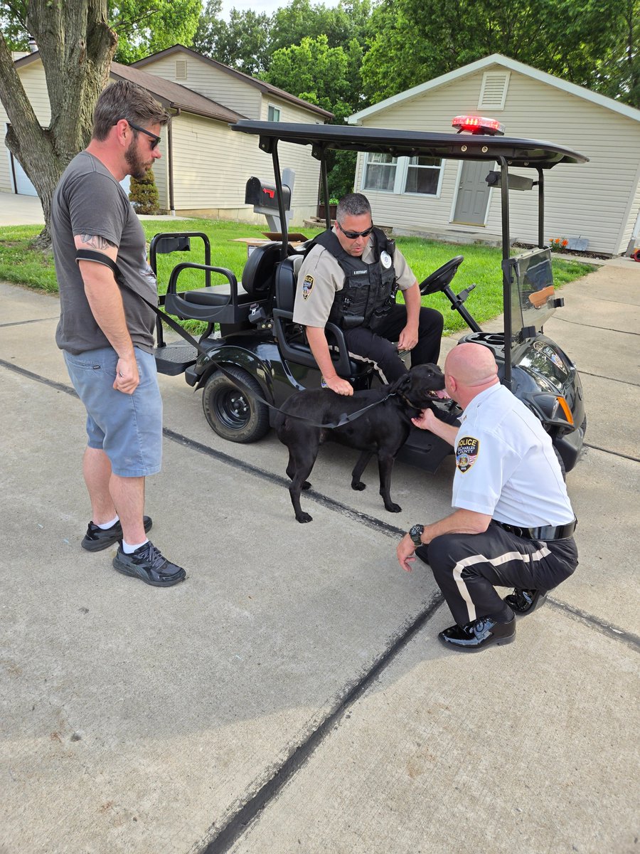 SCCMOPD's tweet image. THANK YOU...to the Oak Knoll Dr., Oak Forest Dr., Hunting Creek Rd. &amp;amp; Laura Hill Rd. area neighborhoods for coming out &amp;amp; welcoming us Tuesday night.

It was a great night to walk, talk &amp;amp; visit. #SCCPDCommunity
