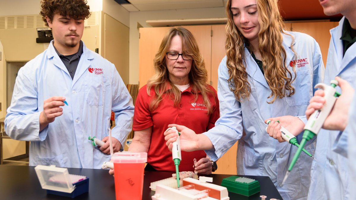 University of Nebraska System (@u_nebraska) on Twitter photo Heidi Kaschke leads <a href="/unmc/">University of Nebraska Medical Center</a>'s High School Alliance— a program helping students take their first steps toward a future health care career. Students gain experience in the health science professions with hands-on, college-level classes taught by UNMC faculty. nebraska.edu/nuforne/heidi-… Heidi Kaschke leads <a href="/unmc/">University of Nebraska Medical Center</a>'s High School Alliance— a program helping students take their first steps toward a future health care career. Students gain experience in the health science professions with hands-on, college-level classes taught by UNMC faculty. nebraska.edu/nuforne/heidi-…