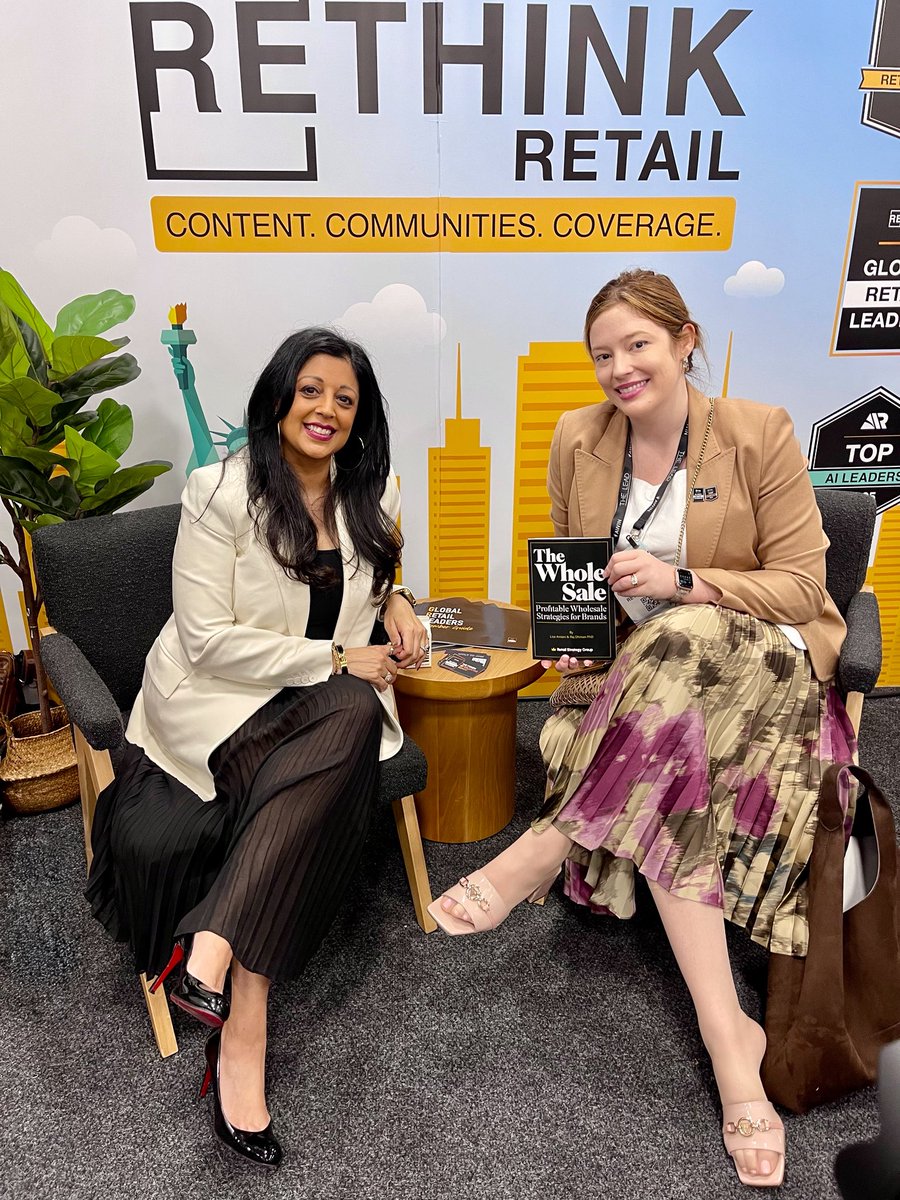 Julia Raymond Hare tweet media