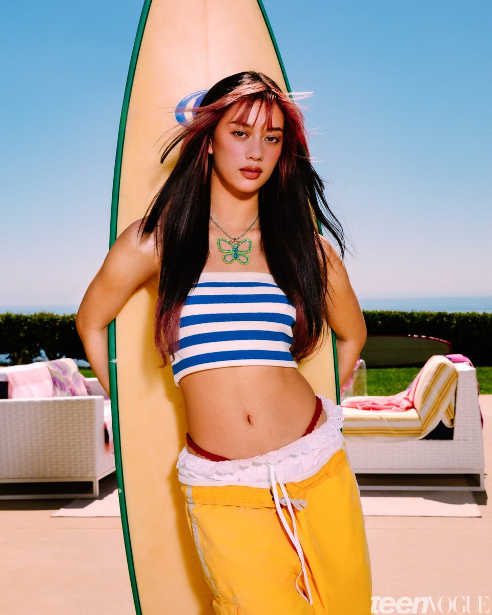 Teen Vogue tweet media
