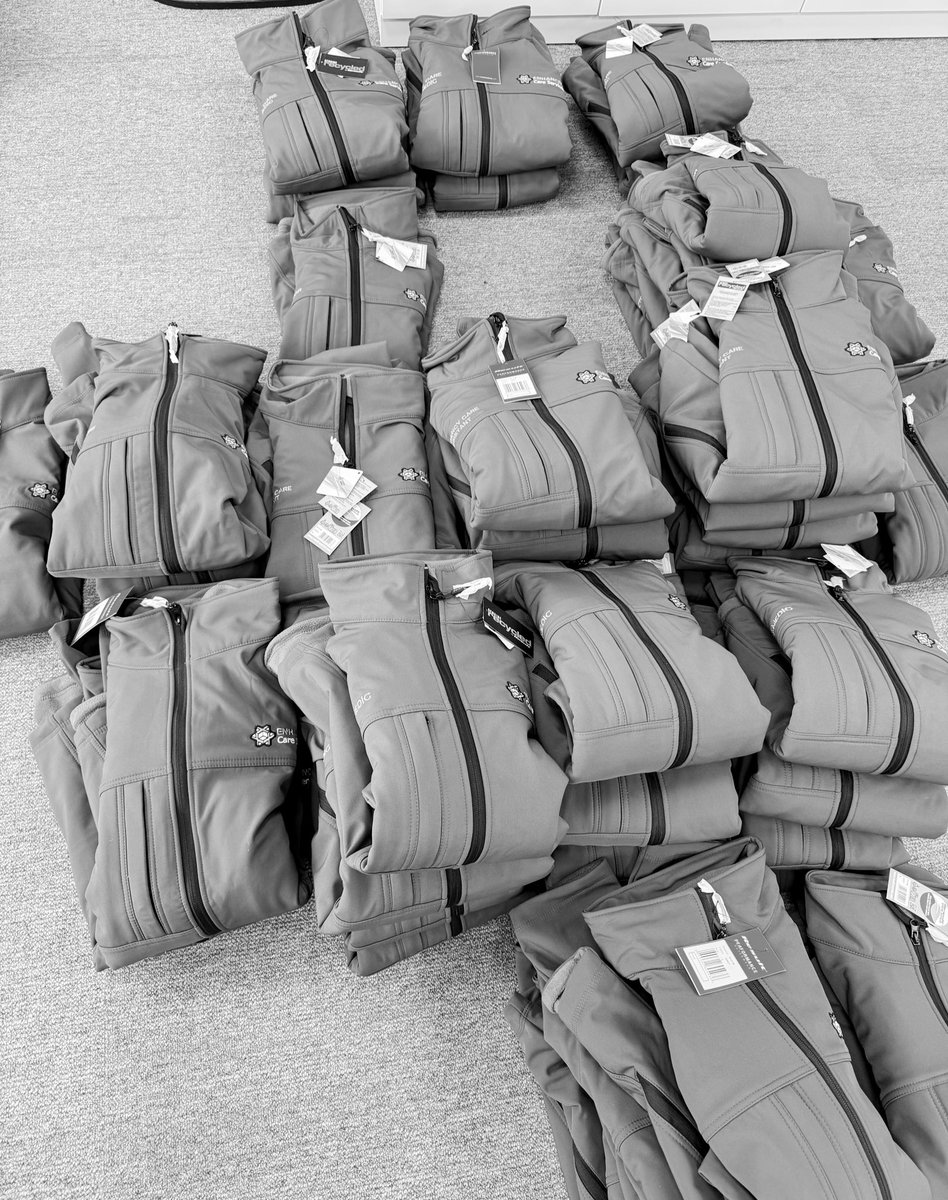 Its uniform delivery day 🙌 

Want to join #TeamECS for our summer season - applications close tomorrow!