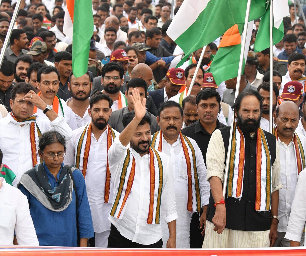 FaheemQureshinc's tweet image. As per AICC’s call, I had the honour of attending the Jai Hind Yatra held in Bachupalli today.
A spirited rally from VNR Engineering College to KGR Convention was led by Hon’ble CM @revanth_anumula Ji, AICC in-charge Smth Meenakshinatarajan Ji, alongside TPCC President Sri…