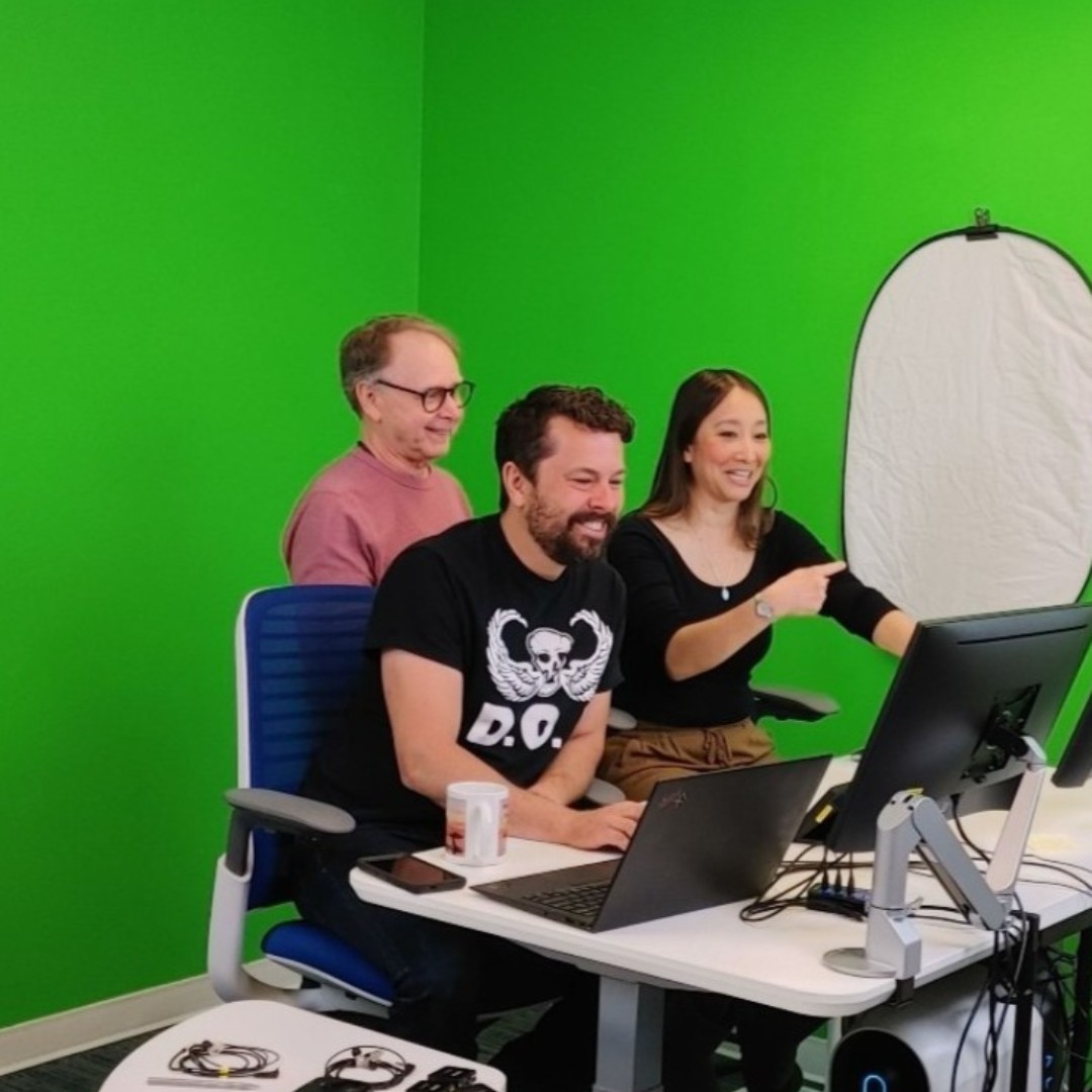 We love collaborating with our fellow Provincial Outreach Programs! Myra from #POPARD joined Doug and Gary in our studio to prep for a workshop on adapting #LiteracyInstruction.

#Inclusion #Accessibility #ProfessionalLearning #BuildingCapacity #SupportingStudents #BCEd