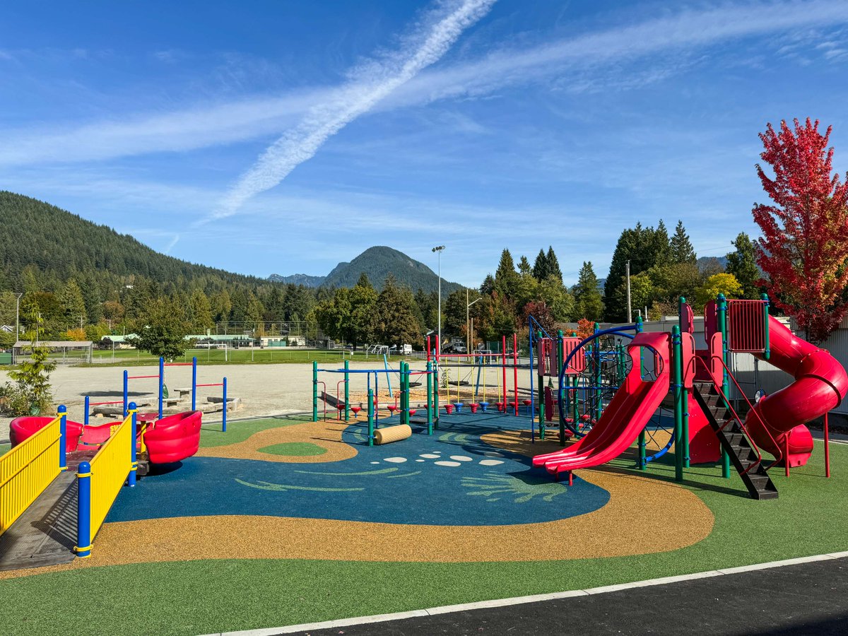 School District 44 tweet media