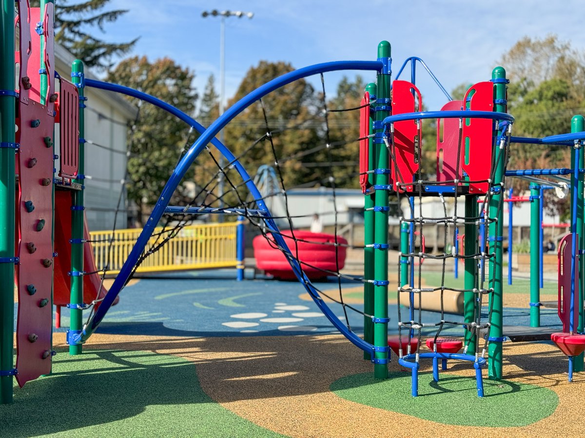 School District 44 (@nvsd44) on Twitter photo Inclusive playgrounds allow everyone to connect and play together. Check out the newly rebuilt playground <a href="/LynnValleyElem/">Lynn Valley Elem</a>, thanks to Lynn Valley Elementary school PAC, <a href="/TiresBC/">Tire Stewardship BC</a>, and community partners! Photos by Jenn Best. #NAAW2025 #AccessibleCanada Inclusive playgrounds allow everyone to connect and play together. Check out the newly rebuilt playground <a href="/LynnValleyElem/">Lynn Valley Elem</a>, thanks to Lynn Valley Elementary school PAC, <a href="/TiresBC/">Tire Stewardship BC</a>, and community partners! Photos by Jenn Best. #NAAW2025 #AccessibleCanada