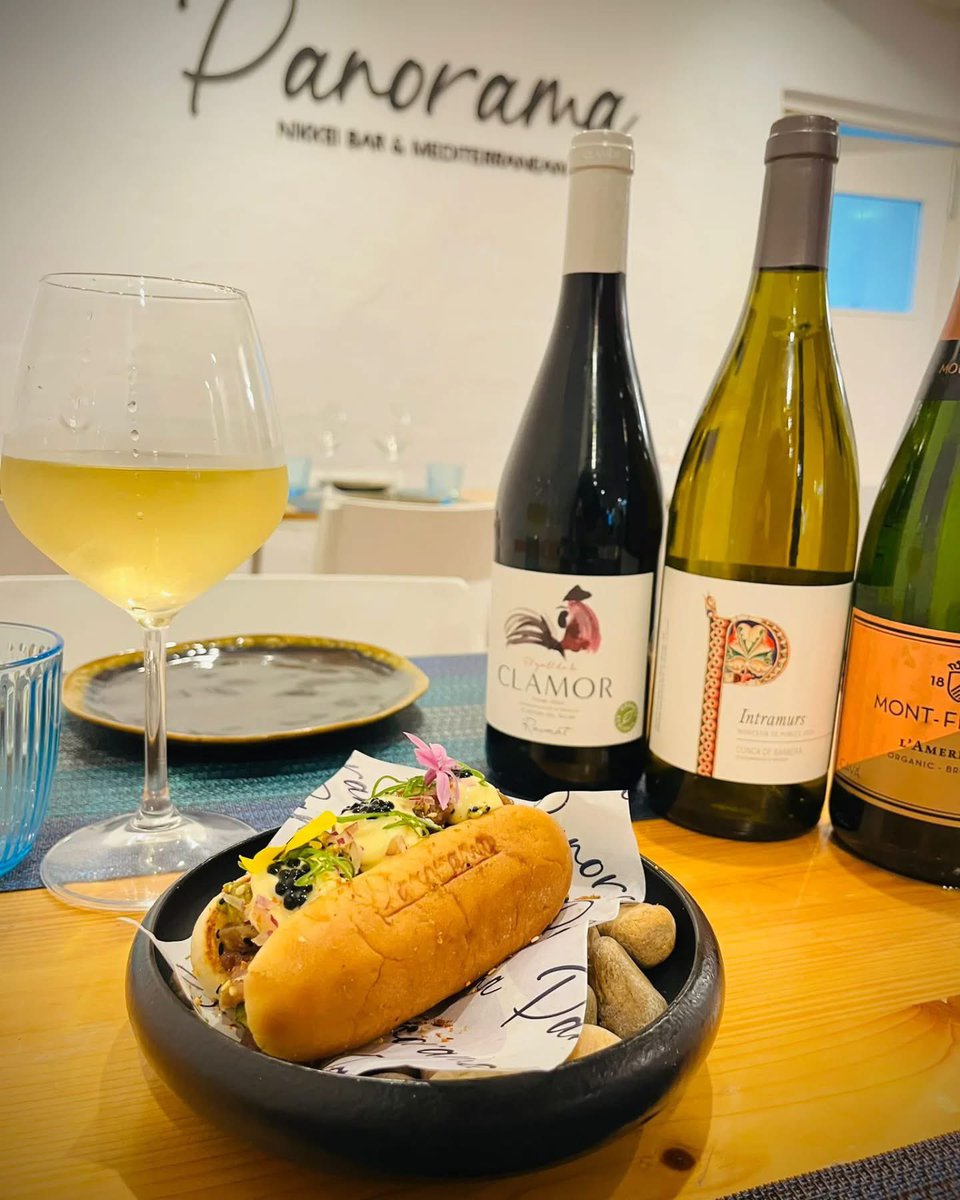 Al @panoramasalou el TÀRTAR DE TONYINA EN LA DE BRIOIX: tonyina Balfegó, alvocat, ous d'areng i maionesa yuzu 😋🍷. Avui sabors de temporada peix blau al #TastaSalou👏 
@saloufoodexperience
.
#gastronomia #cultura #salou #saloufood #saloufoodexperience #rutagastronomica #vicatalà