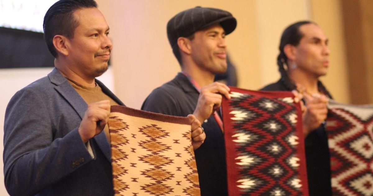 "As a Native American actor, Bitsui said there is competition for the smaller amount of roles offered in the industry, and he often runs into many of the same actors up for the same parts as him in casting calls, including Sensmeier and Hinkey." nhonews.com/features/indig…