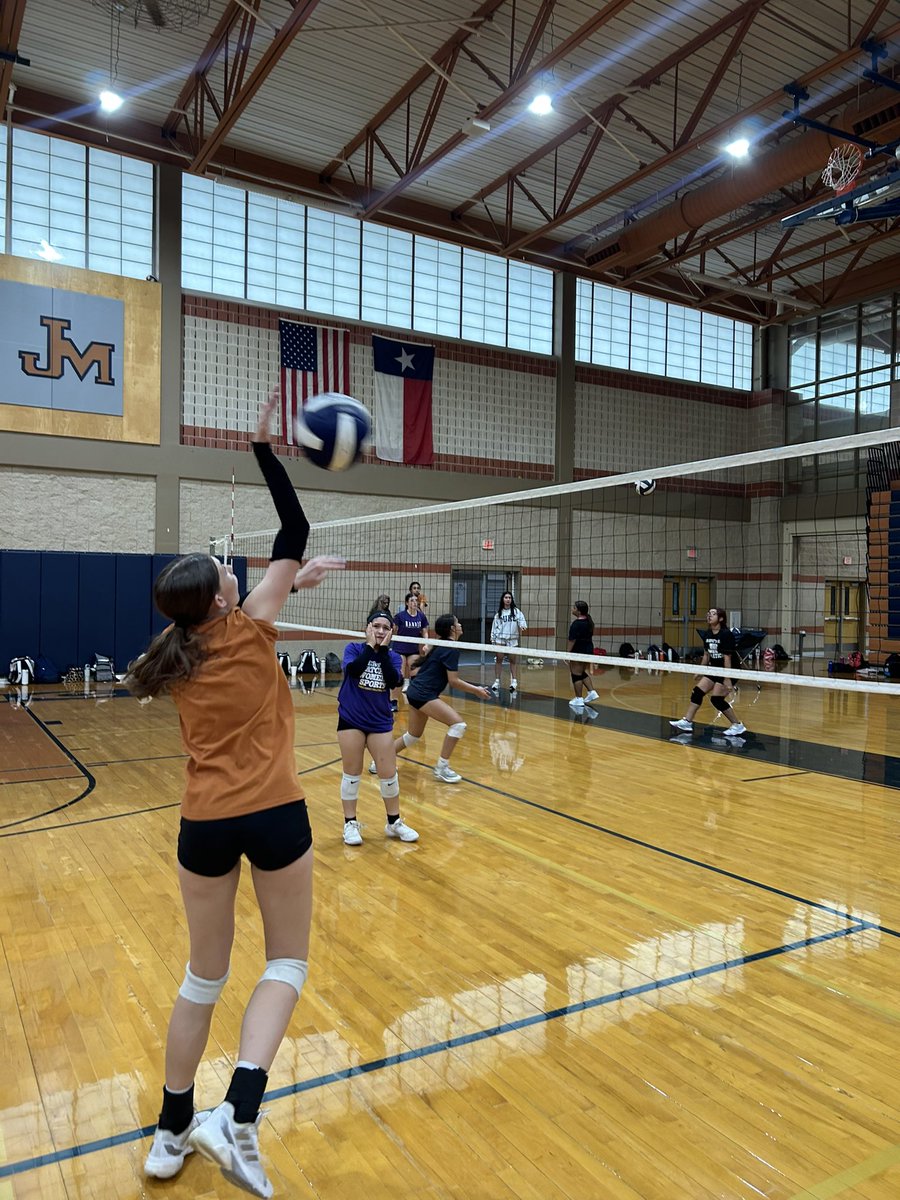 Madison Volleyball tweet media