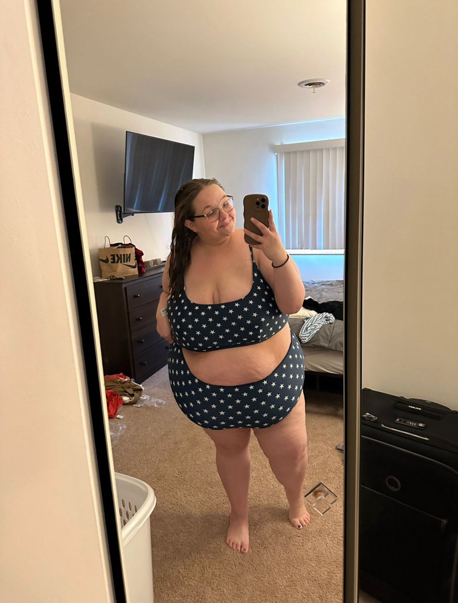 Is 500lbs too much for a bikini? 😊