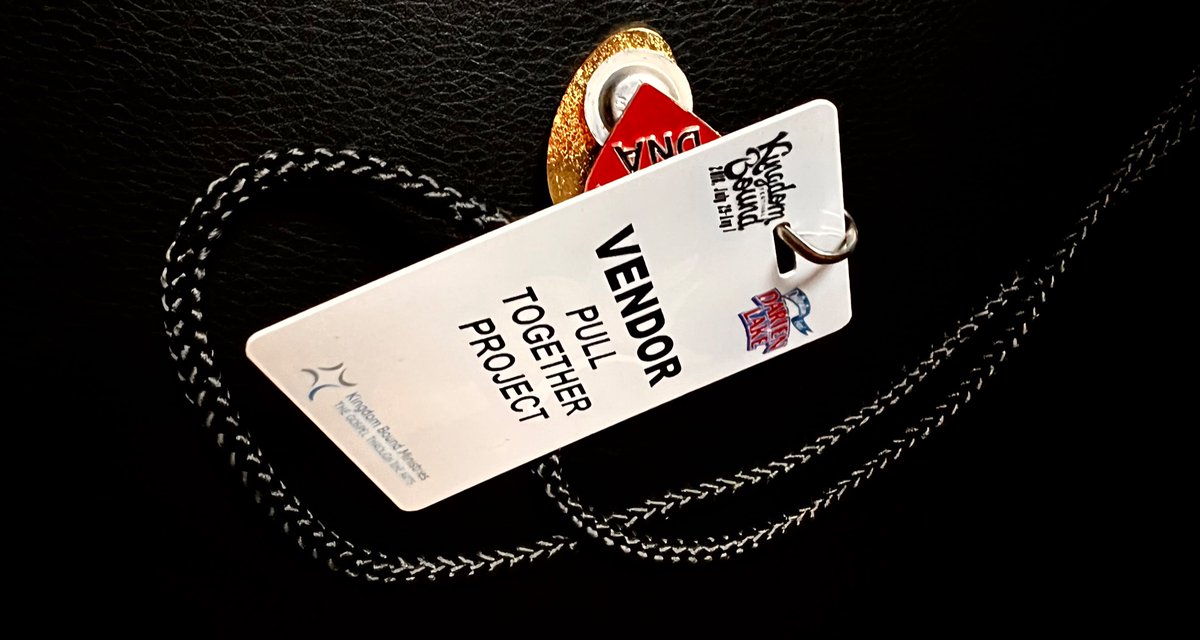 PullTheShade3's tweet image. Look for the helpers - can you hear a #pindrop 
#KingdomBound 
#ItsGoingtoTakeAnArmy 
#PulltogetherProject