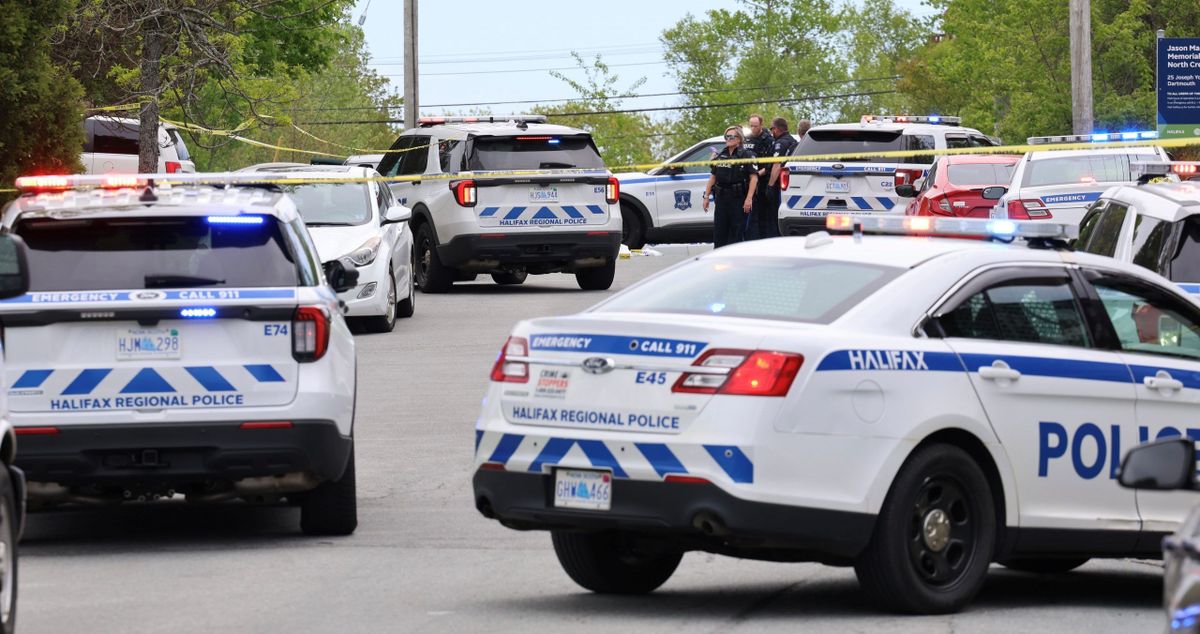 Police investigating Dartmouth shooting that left a man dead saltwire.com/nova-scotia/ha…