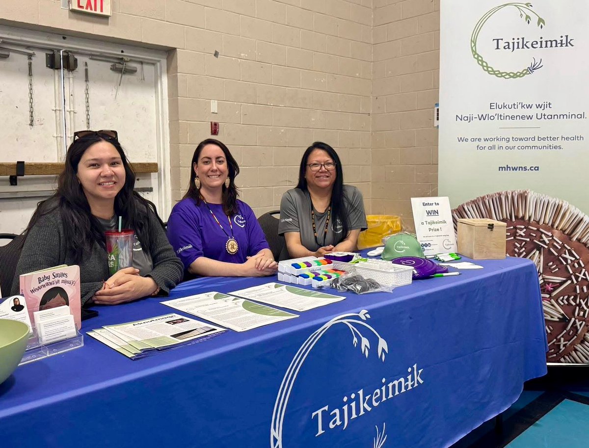 Tajikeimik (@tajikeimik) on Twitter photo Kwe’ Sipekne’katik! Alice, Courtney & Coral are at the Community Centre for the health fair!
Come stop by, say hi, and learn more about us!
We also have some Tajikeimɨk swag to give away, and we’re doing a draw for some extra goodies!
We’re here until 3pm today!
<a href="/Sipeknekatik/">Sipekne'katik</a> Kwe’ Sipekne’katik! Alice, Courtney & Coral are at the Community Centre for the health fair!
Come stop by, say hi, and learn more about us!
We also have some Tajikeimɨk swag to give away, and we’re doing a draw for some extra goodies!
We’re here until 3pm today!
<a href="/Sipeknekatik/">Sipekne'katik</a>