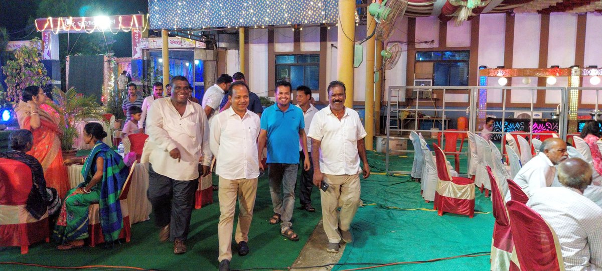 rabindrakjena's tweet photo. ବସ୍ତା ବ୍ଲକ ମଥାନି ସ୍ଥିତ ପ୍ରିନ୍ସ କଲ୍ୟାଣ ମଣ୍ଡପ ଠାରେ ଆଡ଼ଭୋକେଟ ପ୍ରଣବ ରଞ୍ଜନ ମିଶ୍ର ଏବଂ ଶ୍ରୀମତୀ ଆରତୀ ମିଶ୍ରଙ୍କ ସୁପୁତ୍ର ଶ୍ରୀମାନ ଅନୁପମଙ୍କ ଶୁଭ ବ୍ରତୋପନୟନରେ ଯୋଗଦେଇ ବ୍ରହ୍ମଚାରୀ ଅନୁପମଙ୍କ ଉଜ୍ଜ୍ୱଳ ଭବିଷ୍ୟତ ନିମନ୍ତେ ମହାପ୍ରଭୁଙ୍କ ନିକଟରେ ପ୍ରାର୍ଥନା କଲି।

#ThreadCeremony 
#Basta #Mathani 
#BJD #BijuJanataDal