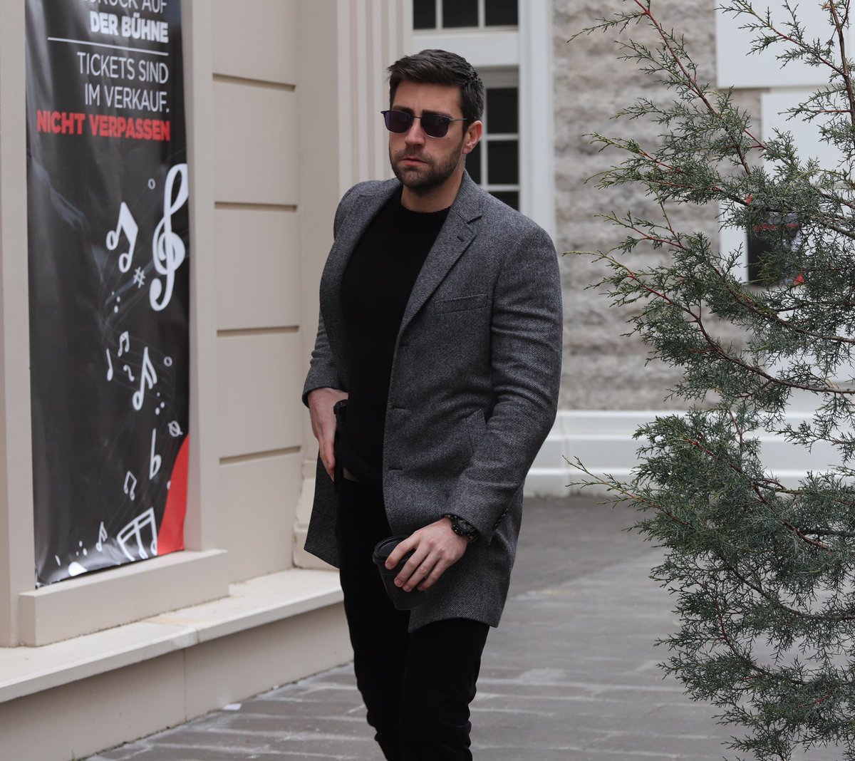 serdarımı ölüm yıldönümünde minnet ve özlemle anıyorum 🤲🏻 biliyorum ki zehrasıyla oralarda çok mutlu (şüpheli 
🙏🏼🙏🏼🙏🏼