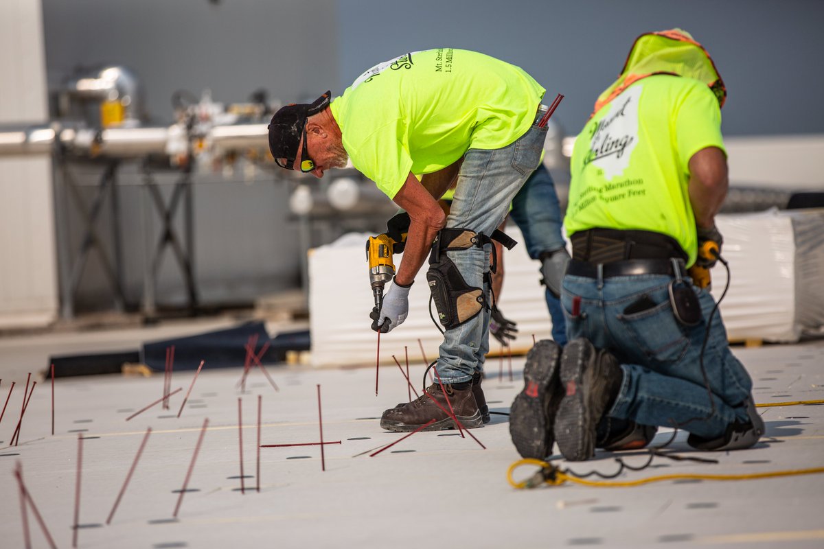 DCTaylorCo's tweet photo. One of D. C. Taylor Co.'s signature projects was also its largest: Dot Foods in Mt. Sterling, IL.

PROJECT SIZE: 1,508,200 sq. ft.
TYPE OF WORK: reroofing
DURATION: 22 months
NO. OF CREW: 80+

The massive membrane replacement project was a partial tear-off. #NationalRoofingWeek https://t.co/xZqOZtcp4z