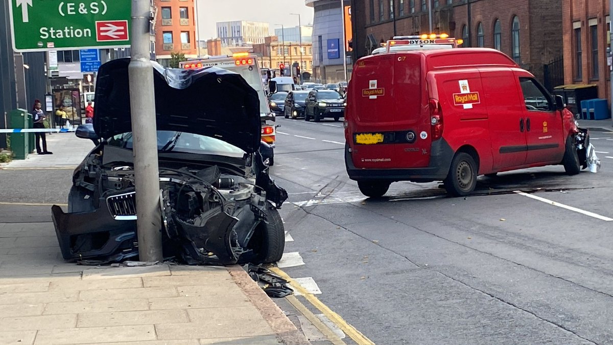 Unmarked police car v. Royal Mail van